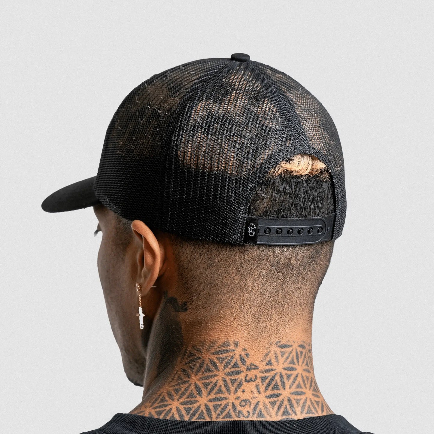 Gymreapers Core Trucker Hat - Black/White