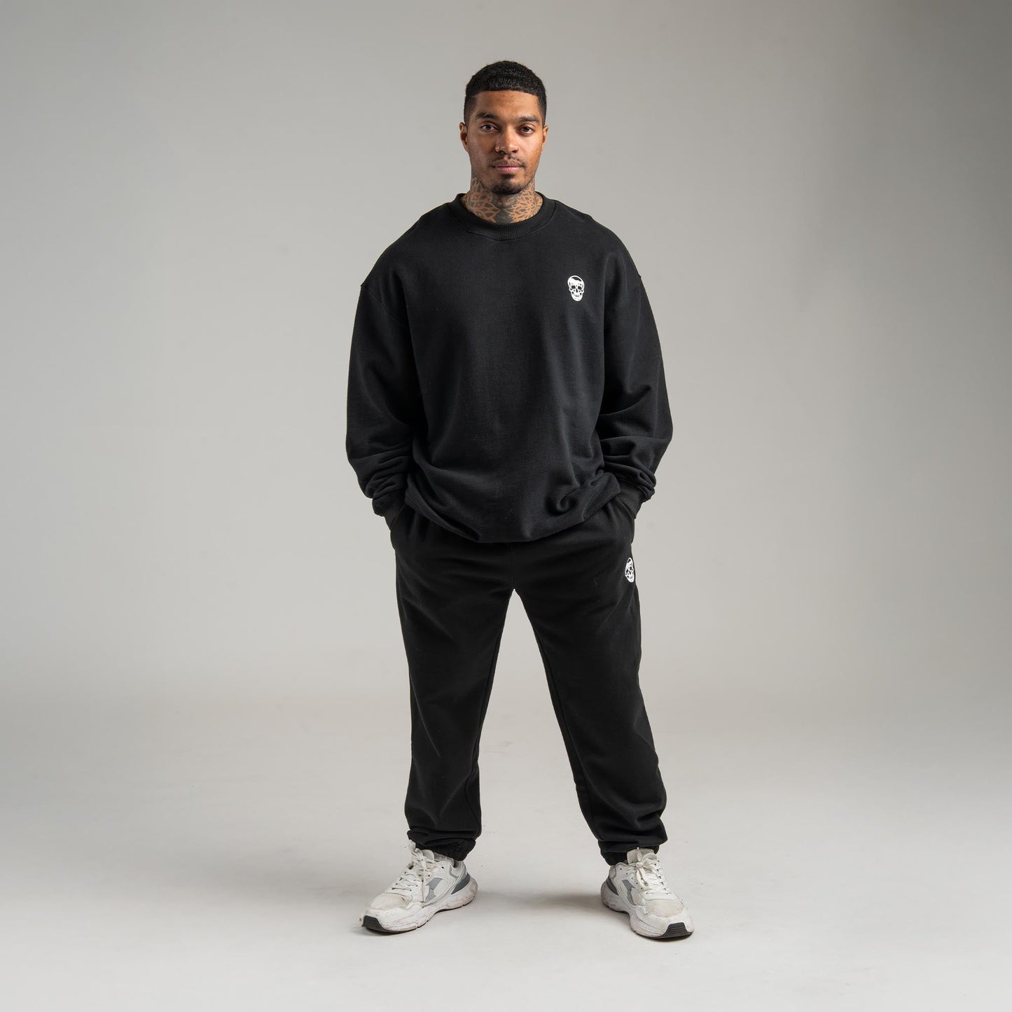 Heavyweight Jogger - Black/White
